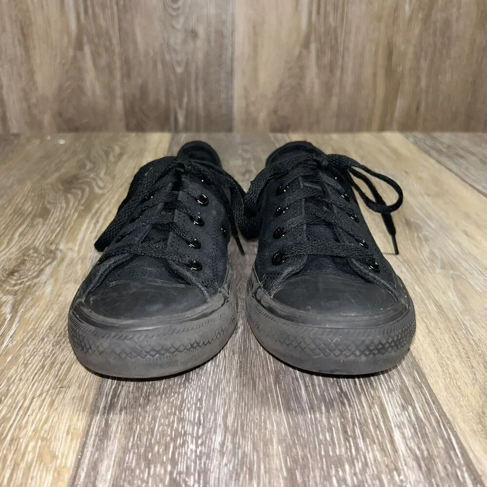 Converse previously owned